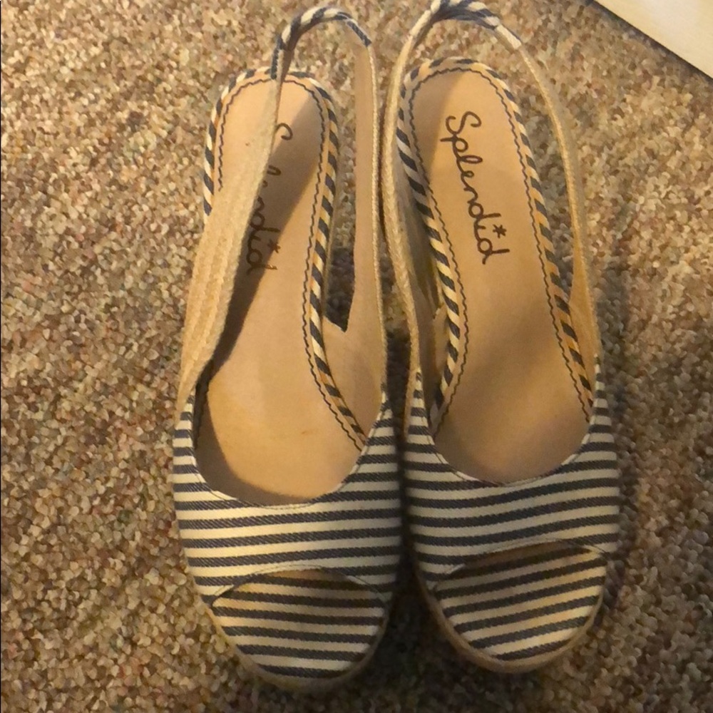 SPLENDID WEDGE SANDAL SIZE 10 blue & white